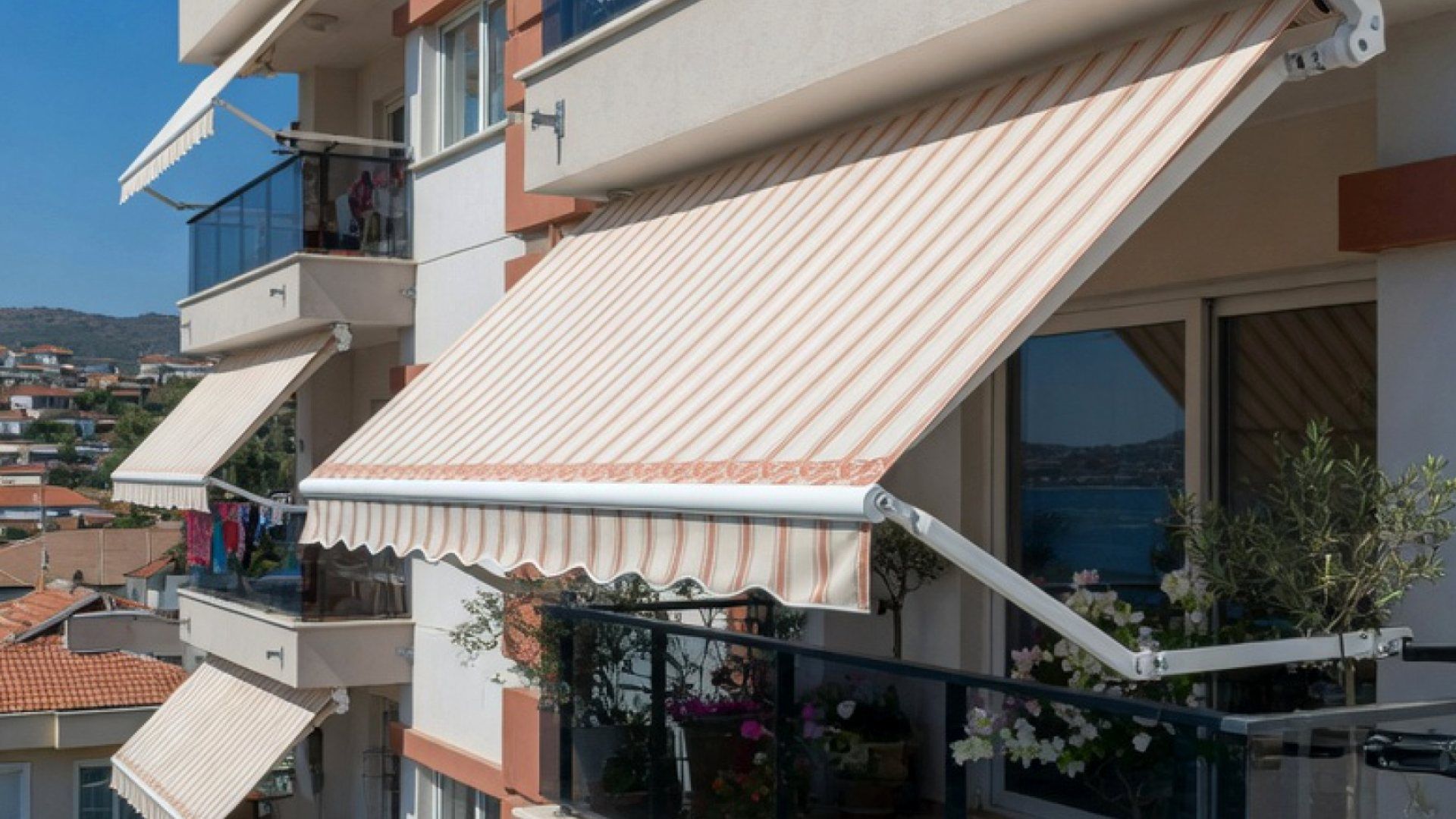 İzmir Tente Fiyatları 2026: Balkon ve Teras Ne Kadar?
